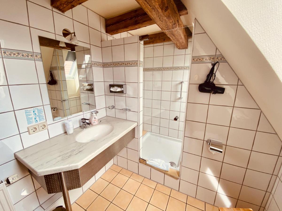 Stadthotel Waldhorn Кирххайм-унтер-Тек Экстерьер фото